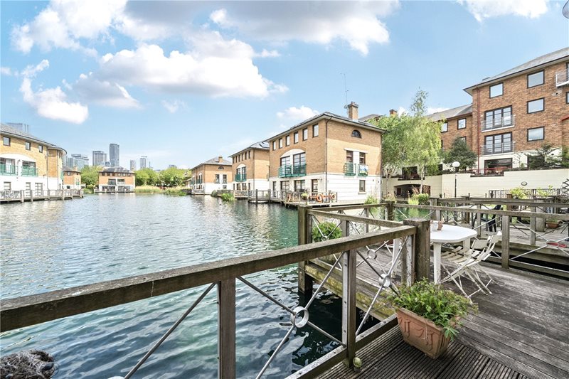 Plover Way, London, SE16