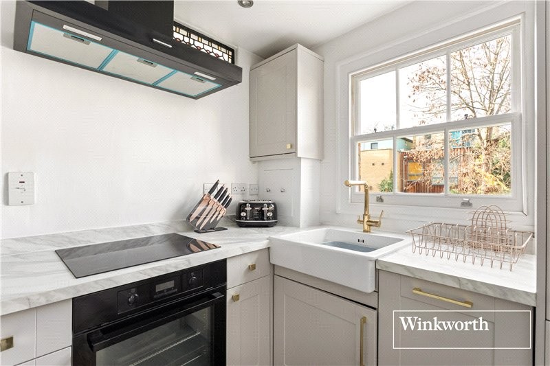 Clapham Road, London, SW9