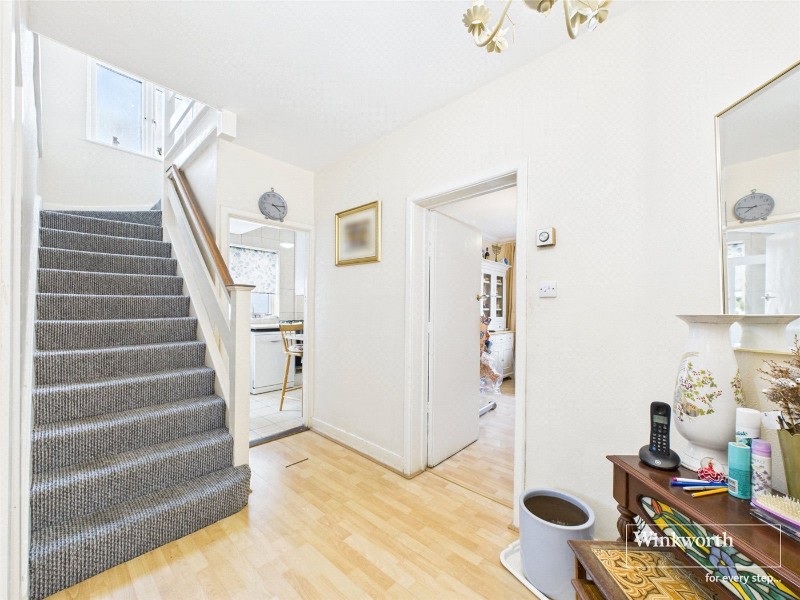 Holders Hill Avenue, London, NW4