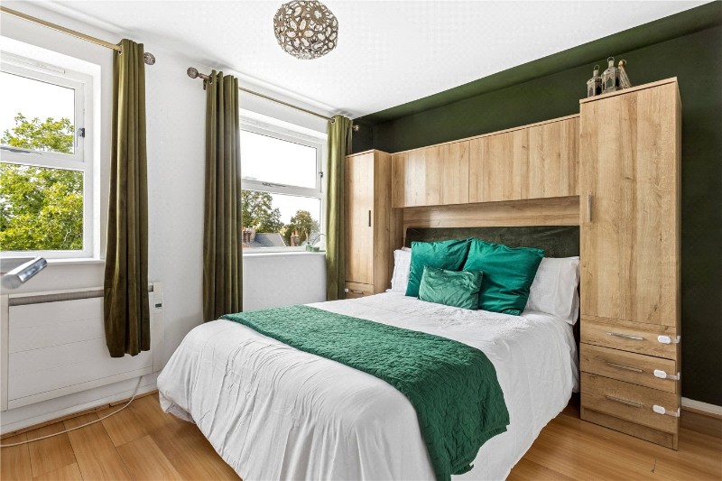 Henry Doulton Drive, London, SW17