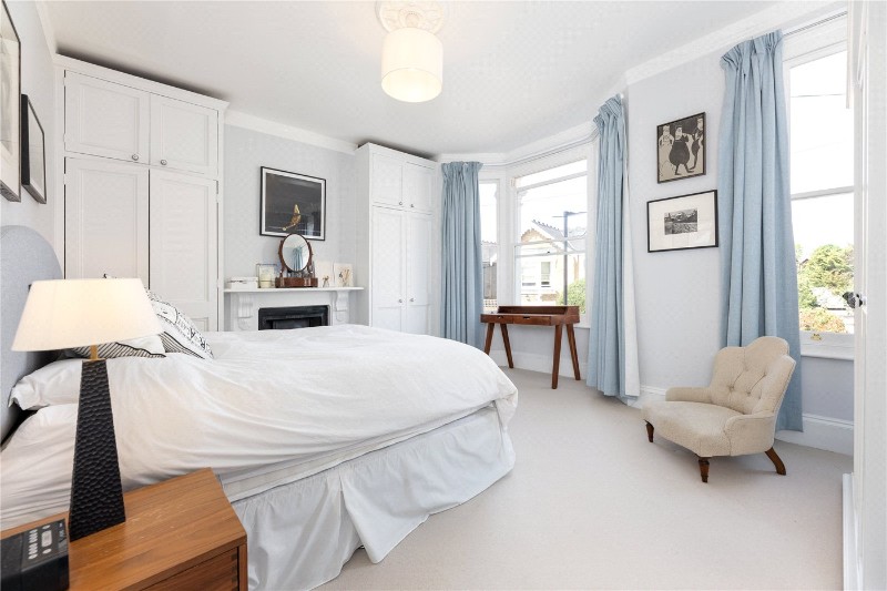 Sutton Lane North, London, W4