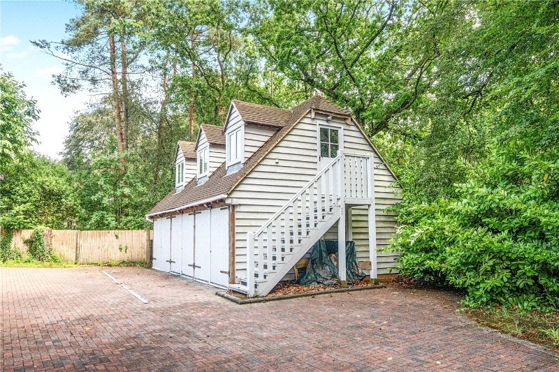 Kestrel Close, Ewshot, Farnham, GU10