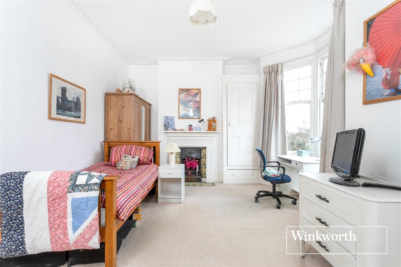 Etchingham Park Road, Finchley, London, N3
