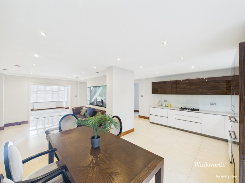 Lavender Avenue, Kingsbury, London, NW9