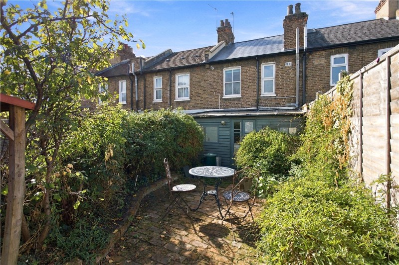 Blackshaw Road, London, SW17