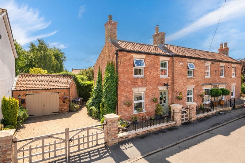 Middle Street, Dunston, Lincoln, Lincolnshire, LN4