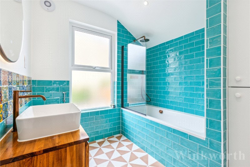 Ravensbourne Road, London, SE6