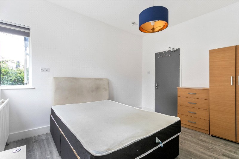 Hainault Road, London, E11