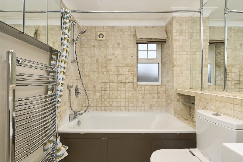 Saint Andrews Gardens, Cobham, Surrey, KT11