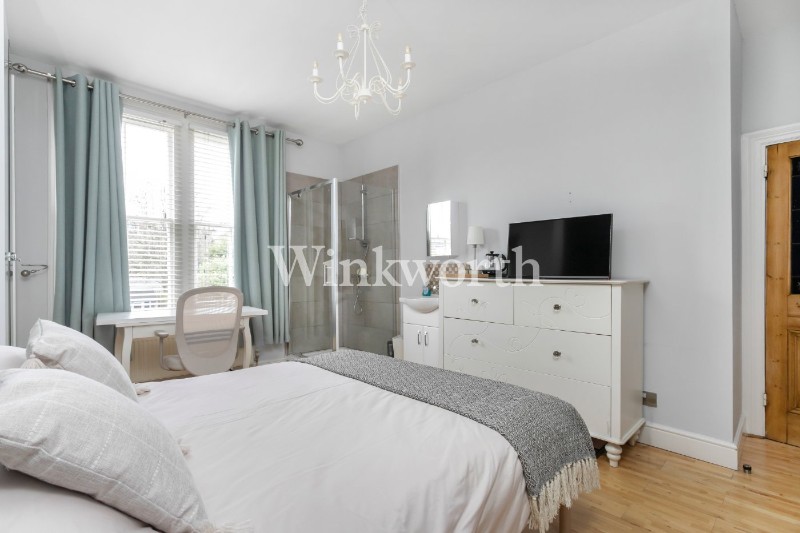 Derwent Road, London, N13