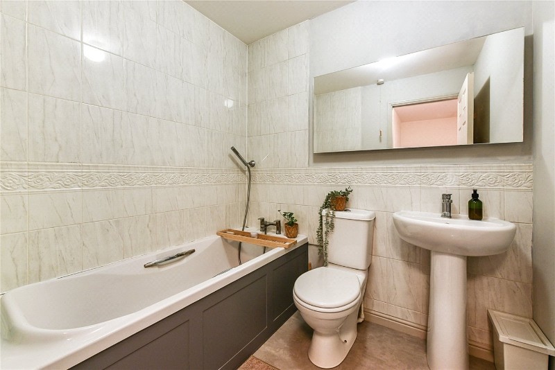 Barentin Way, Petersfield, Hampshire, GU31