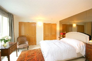 Little Green, Richmond, TW9