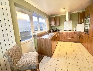 Grebe Close, Milford on Sea, Lymington, Hampshire, SO41