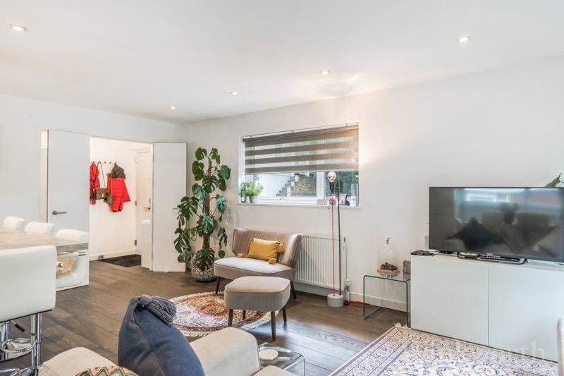 Great Brownings, London, SE21