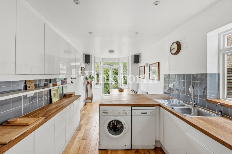 Effingham Road, London, N8