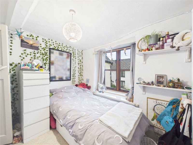 Threshers, Crediton, Devon, EX17