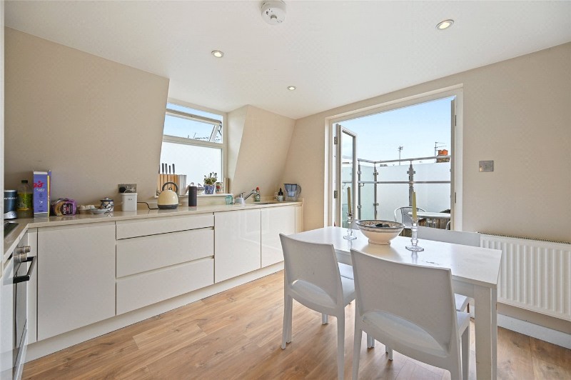 Ormiston Grove, London, W12