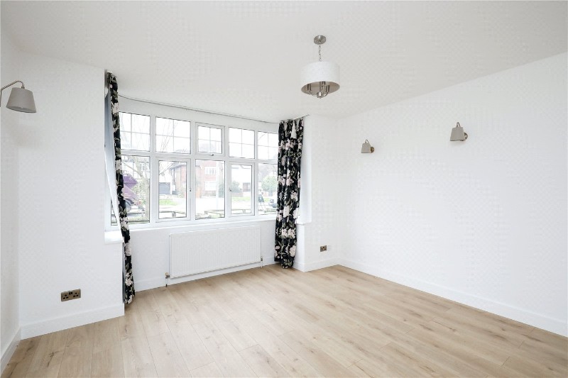 Gunnersbury Avenue, London, W5