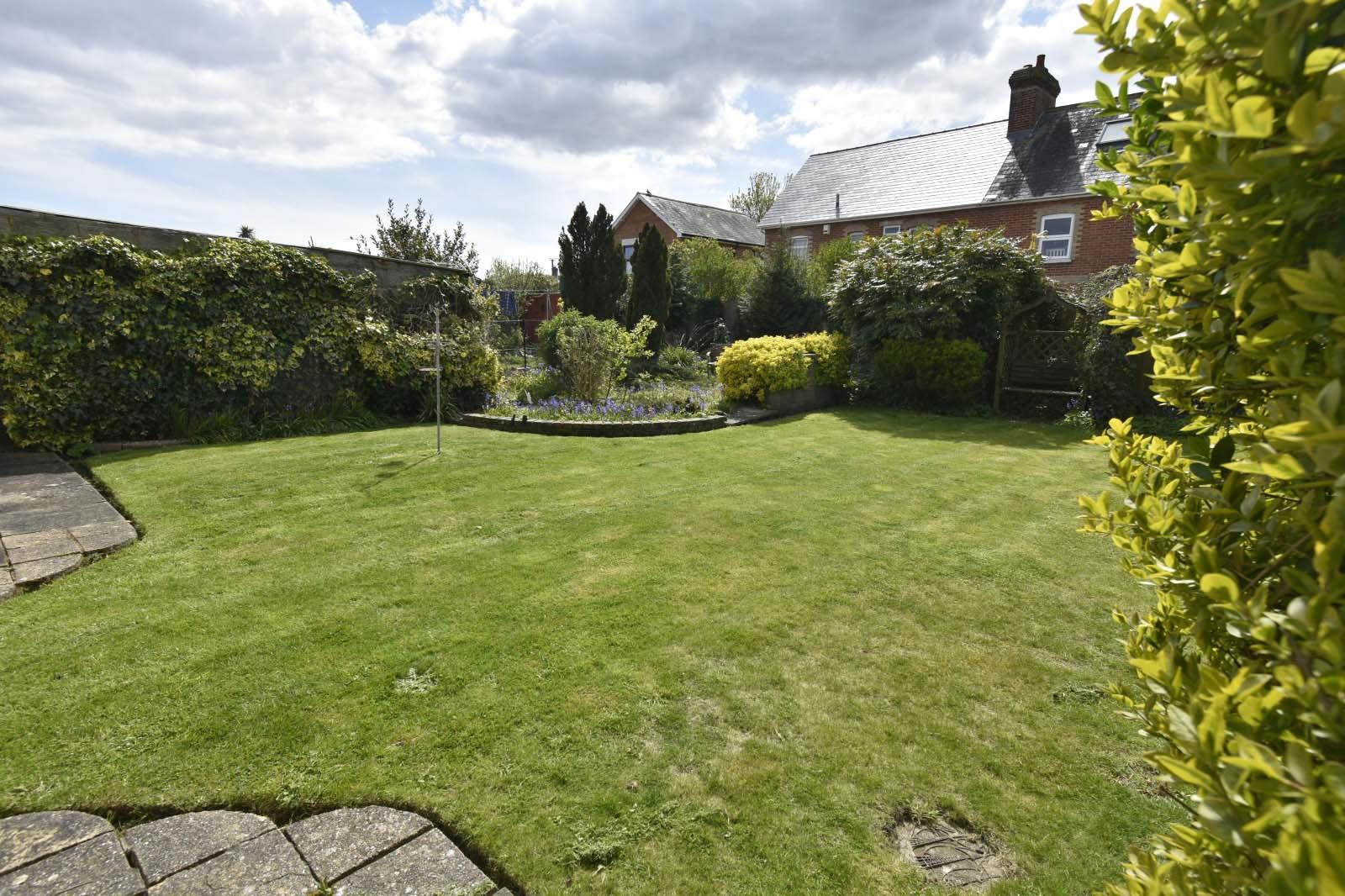 A GARDEN 2.JPG
