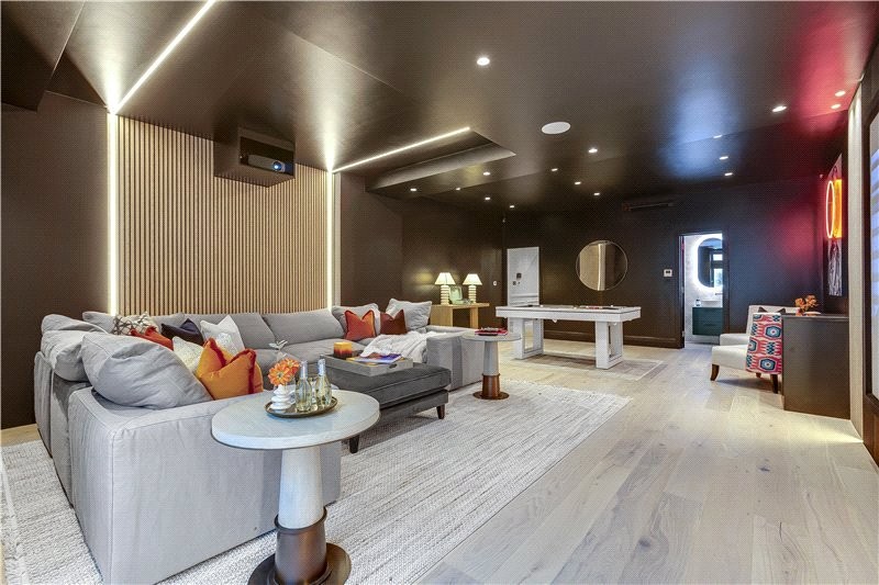 Westmoreland Road, Barnes, London, SW13