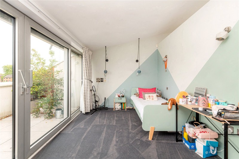 Pangbourne Avenue, London, W10