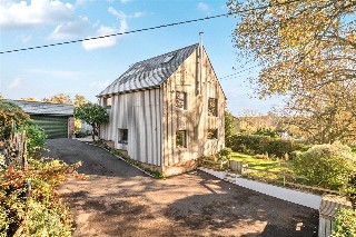 Bat & Ball Lane, Farnham, Surrey, GU10