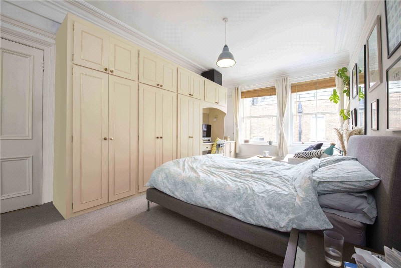 Bedford Avenue, London, WC1B