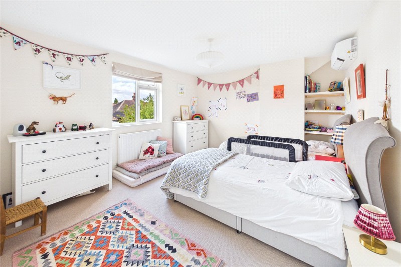 Cricklade Avenue, London, SW2