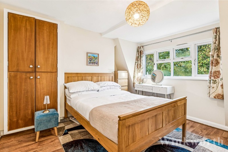 Alpha Road, London, SE14