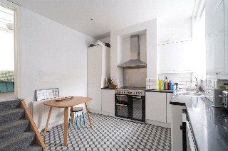 Kingscourt Road, London, SW16