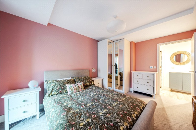 Kempton Mews, London, E6