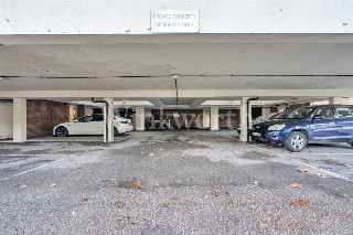 Golders Green Road, London, NW11