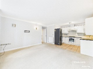 Denefield Gardens, Tilehurst, Reading, Berkshire, RG31