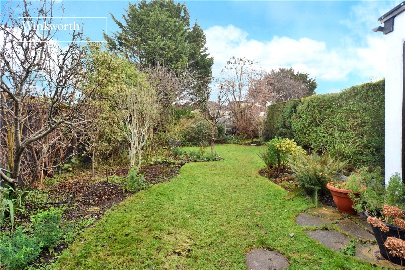 Edenfield Gardens, Worcester Park, KT4