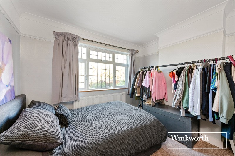 Daneland, East Barnet, EN4