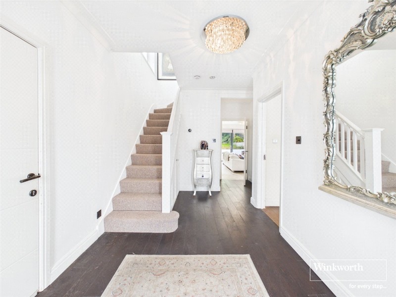Colindeep Gardens, Hendon, London, United Kingdom, NW4