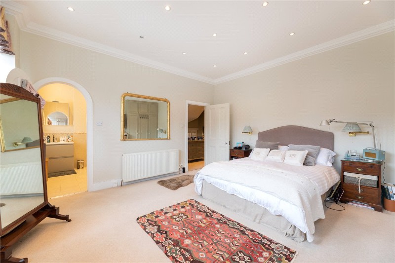 Holmbush Road, London, SW15