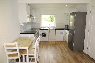 Arthur Close, Farnham, Surrey, GU9