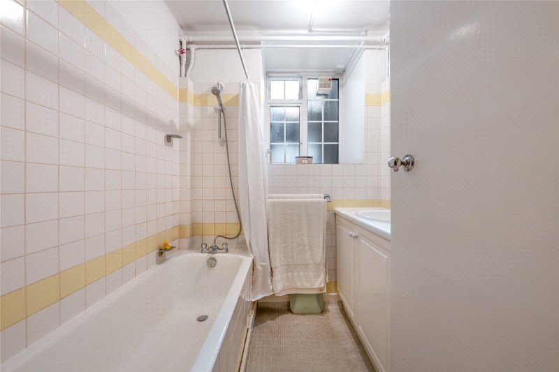 Eyre Court, Finchley Road, St John&#39;s Wood, London, NW8