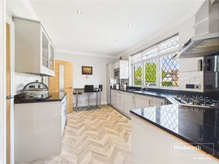 Queens Walk, Kingsbury, London, NW9