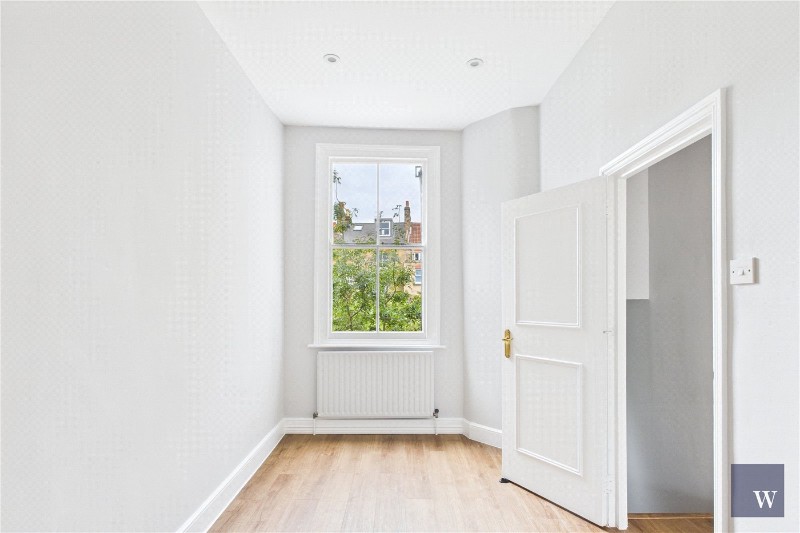 Sandmere Road, London, SW4
