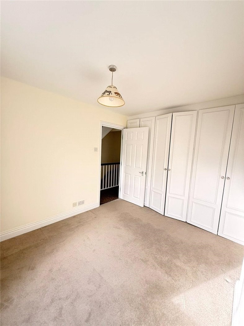 Short Road, London, W4