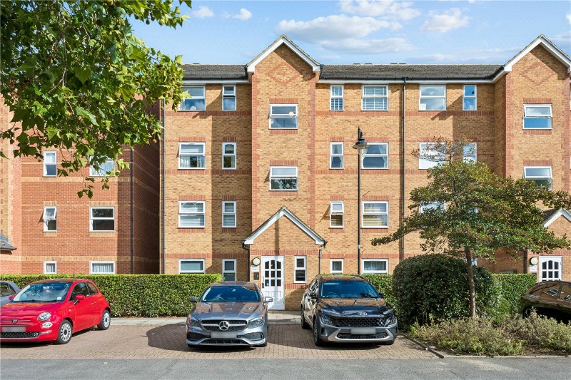 Henry Doulton Drive, London, SW17