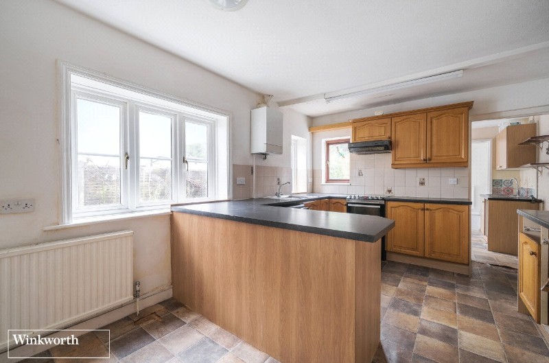 Wallis Road, Fairfields, Basingstoke, RG21