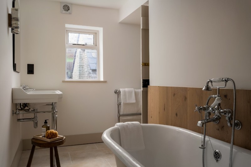 Court Close, Chedworth, Cheltenham, Gloucestershire, GL54