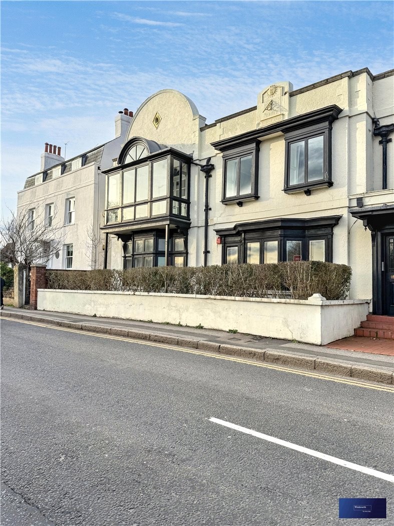 Russell Road, Shepperton, Surrey, TW17