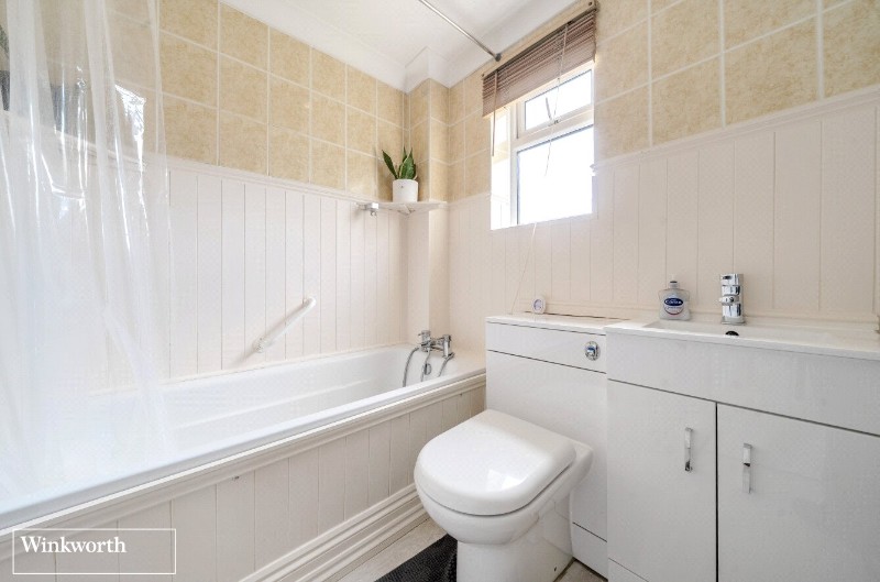 Gainsborough Road, Basingstoke, Hampshire, RG21