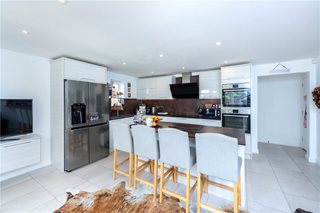 Lothian Way, Greylees, Sleaford, Lincolnshire, NG34