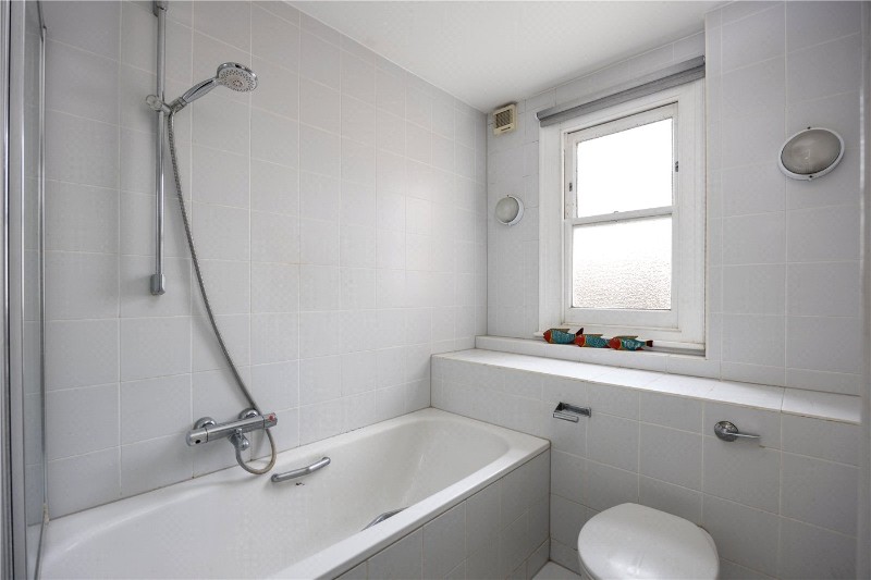 Howards Lane, London, SW15