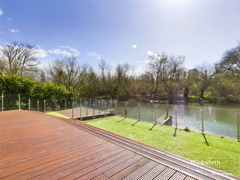Heron Island, Caversham, Reading, Berkshire, RG4